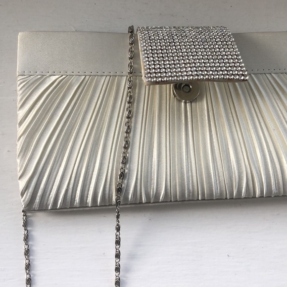 EVENING CLUTCH - Picture 3 of 4